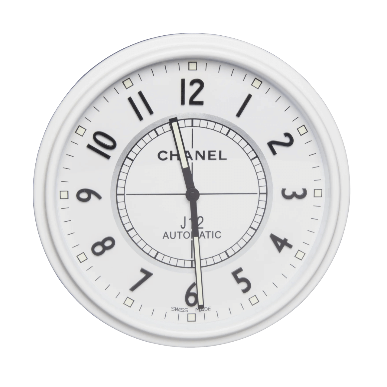 ساعة الحائط الفاخرة في شانيل: الأناقة الخالدة وصقلها لداخلك الداخلي