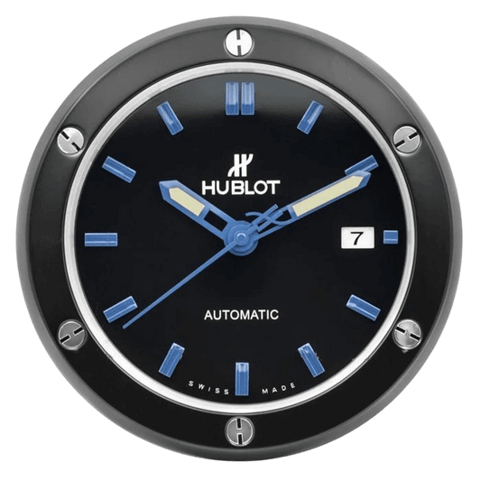 ساعة الحائط الفاخرة Hublot - تصميم معاصر ودقة استثنائية