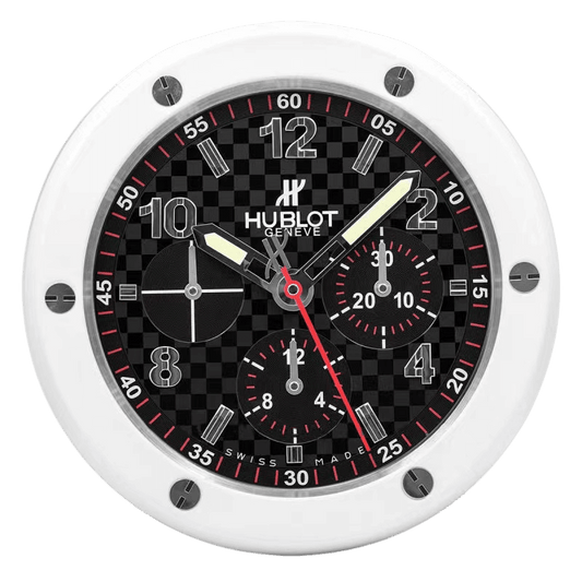 ساعة الحائط الفاخرة Hublot - تصميم معاصر ودقة استثنائية
