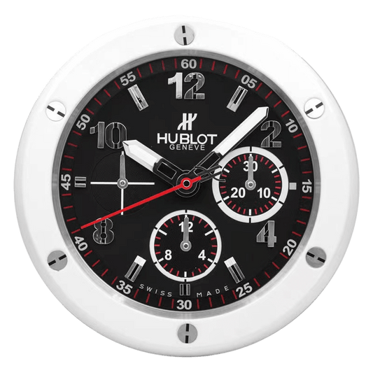 ساعة الحائط الفاخرة Hublot - تصميم معاصر ودقة استثنائية