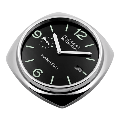 Horloge Murale de Luxe PANERAI : Style Épuré et Précision Remarquable
