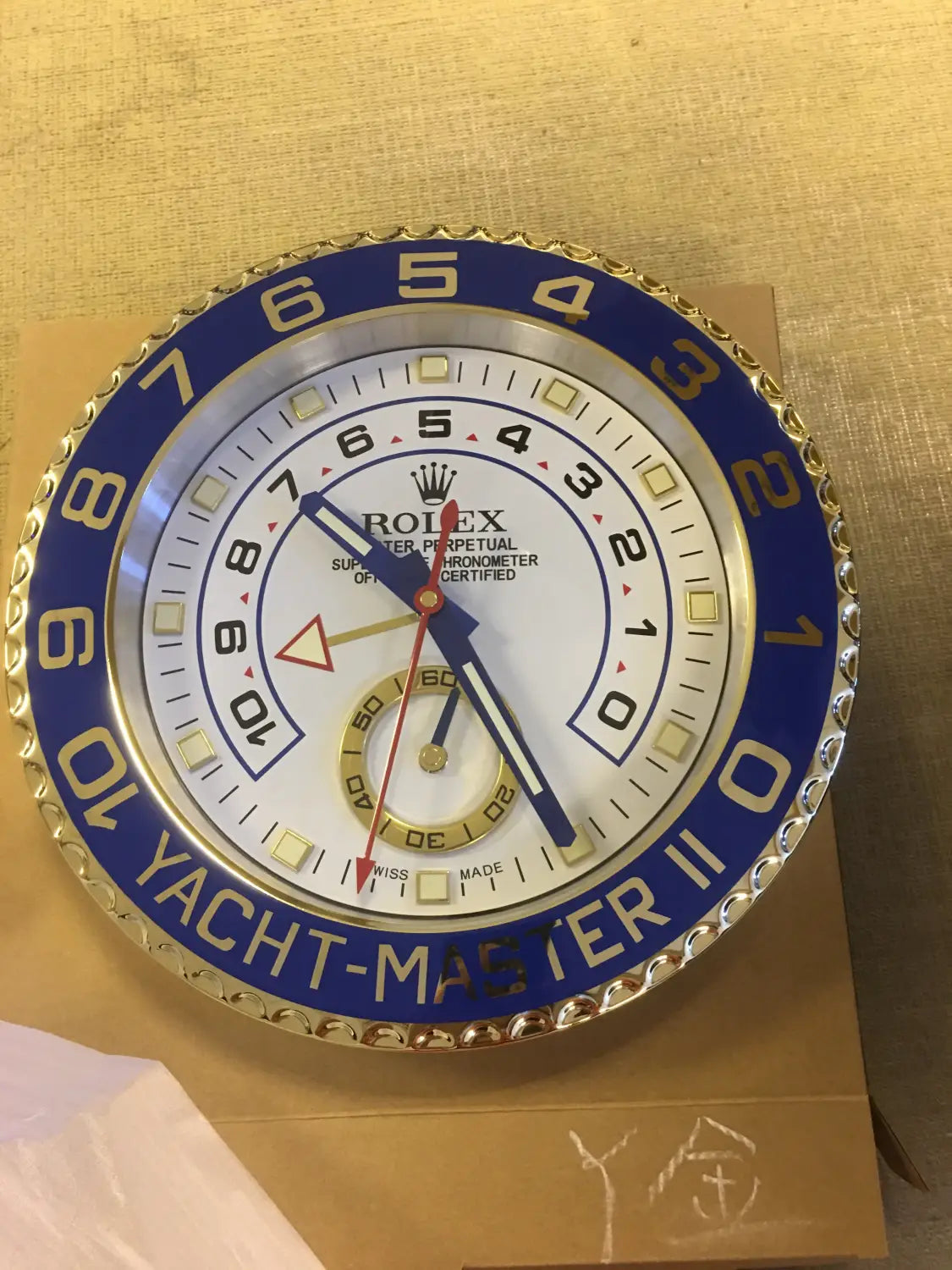 Horloge Murale Yacht Master II Or et Bleu pour un Style Maritime