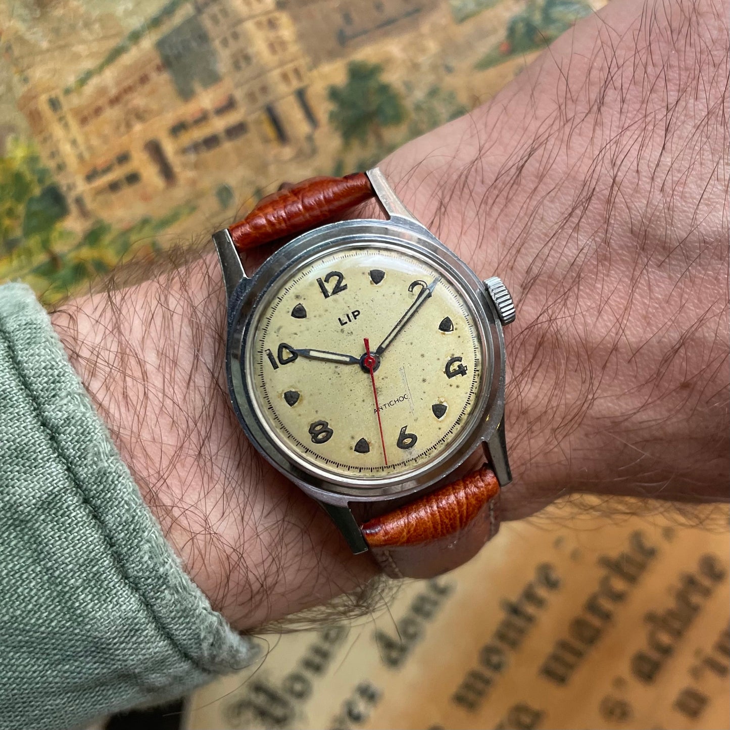 Vintage Steel Lip Watch από τη δεκαετία του 1950 με γκρίζο επιλογέα και δερμάτινο βραχιόλι στρουθοκαμήλου