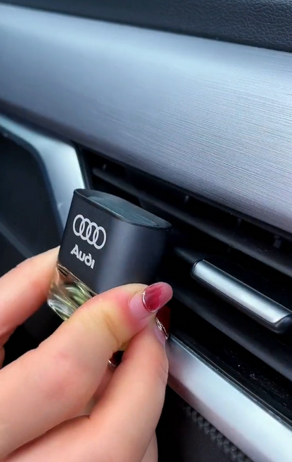 Désodorisant de Voiture Élégant avec Logo - Parfum Durable et Chic