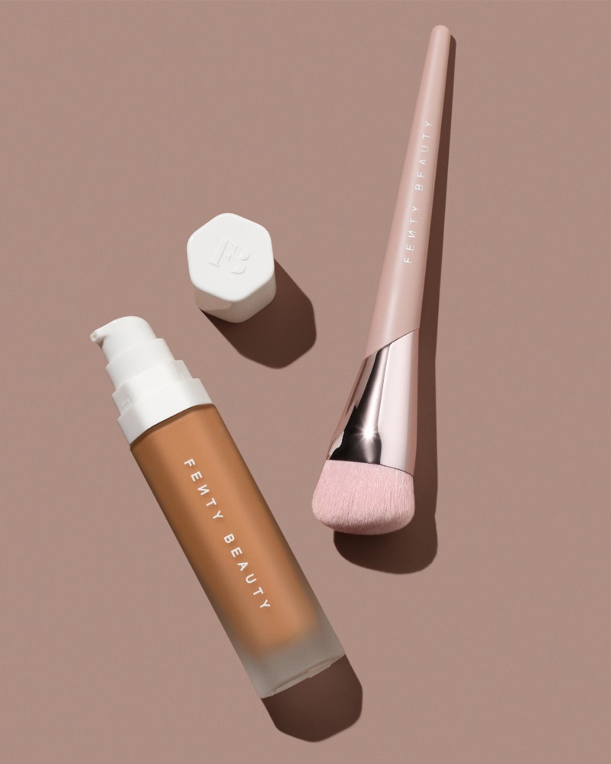 Soft'lit Naturally Luminous Longwear Foundation + Brush Duo