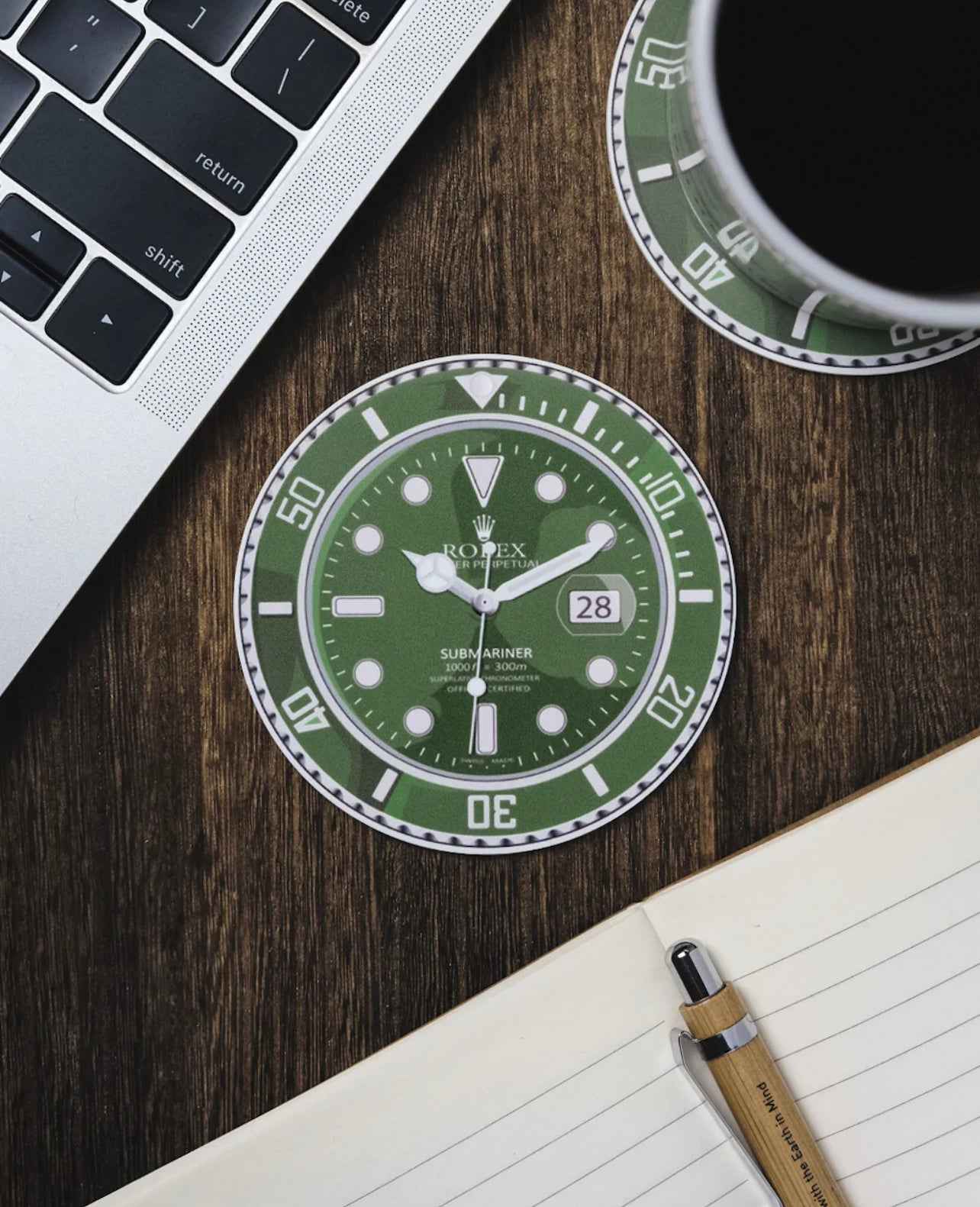 Dessous de Verre Submariner Hulk en Silicone Pour Amateurs de Montres - Passeport Cases