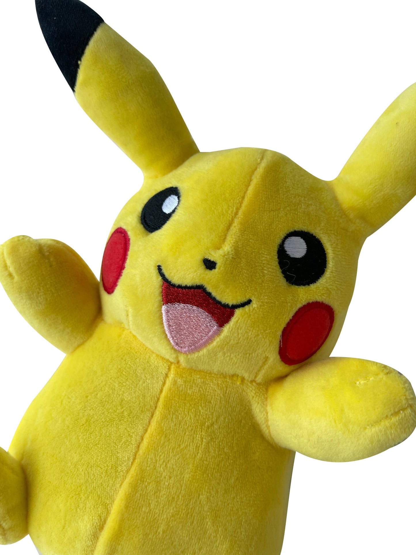 Pikachu en Peluche - 3 Versions Adorables pour Tous les Âges