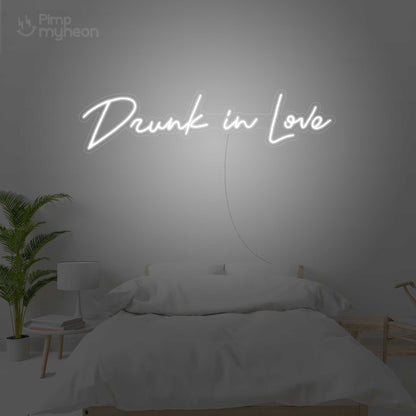 Neon Drunk In Love - Éclairez votre amour avec style