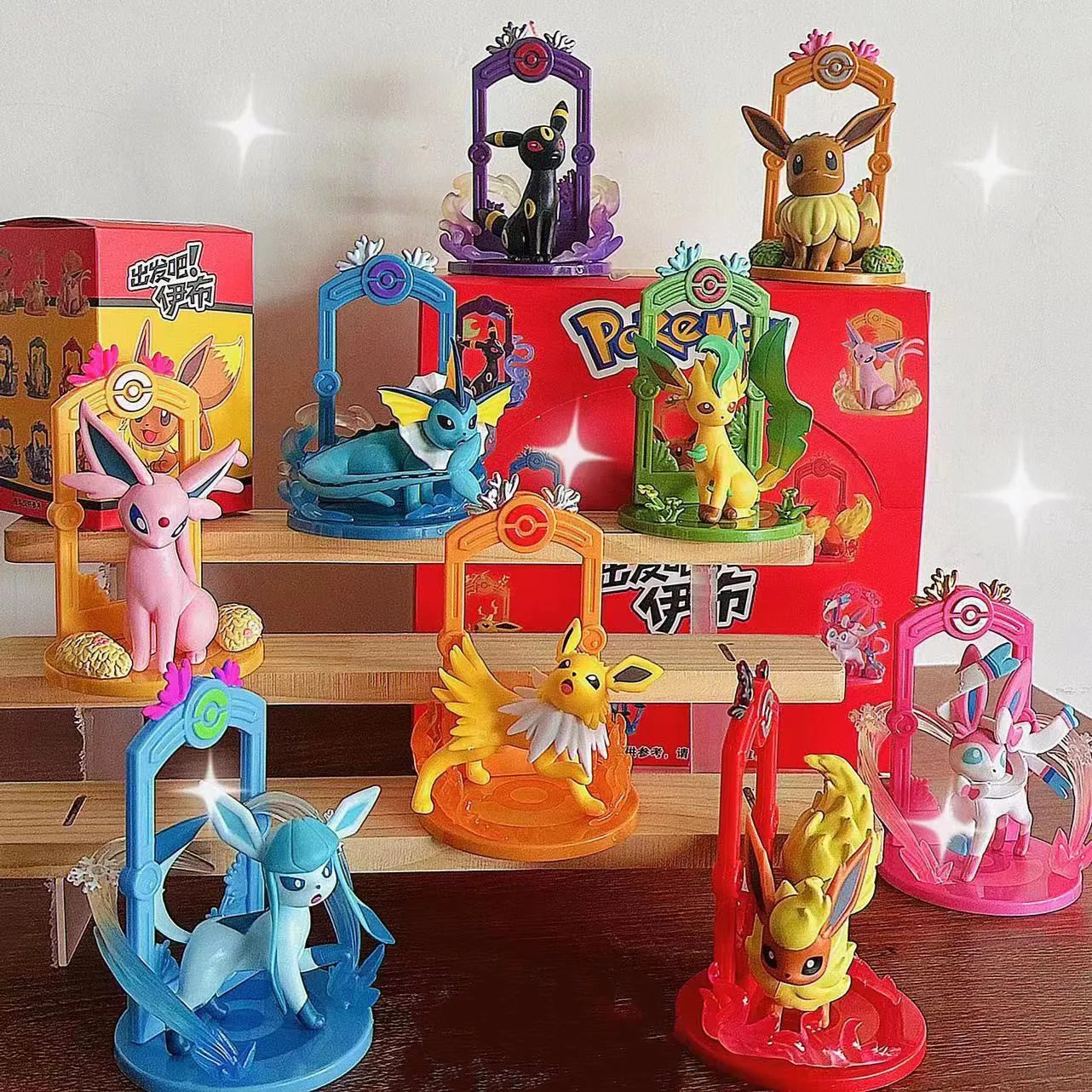 Figurines Eeveelution - Set de 9 Personnages Pokémon