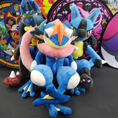 Peluches XXL Pokémon : Lucario, Quajutsu, Zeraora & Plus !