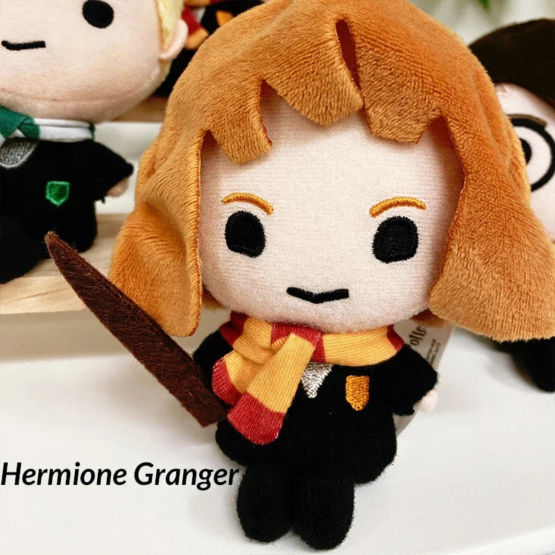 Peluche Bébé Harry Potter - Compagnon Magique de Poudlard