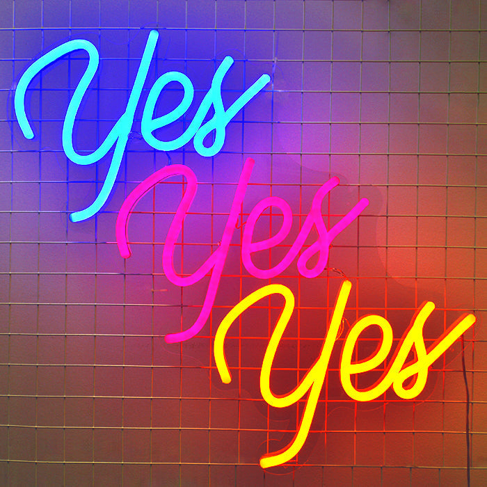 Enseigne Lumineuse LED Affirmative "YES YES YES" - Éclairez Votre Espace!