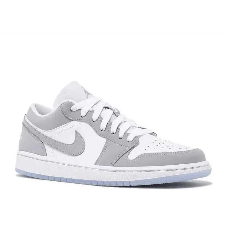 Air Jordan 1 Low Wolf Grey - Passeport Cases