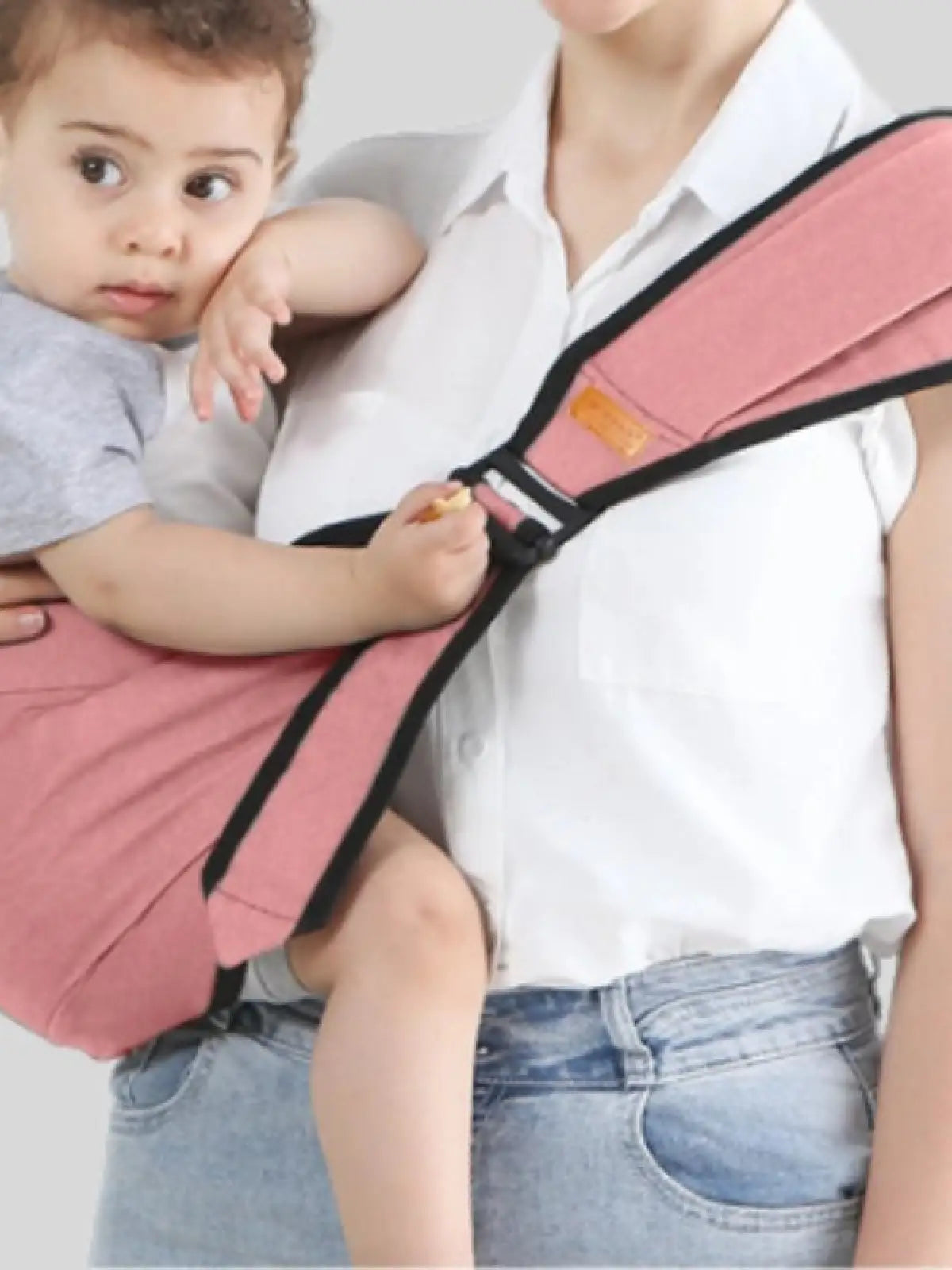 Allaitement porte bebe | EmbraceBaby™ - royaume a bebe