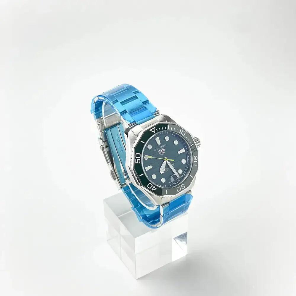 Aquaracer Green Dial 42mm Professional Date - Passeport Cases