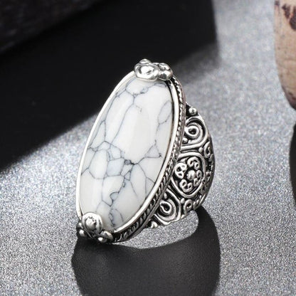 Bague Vintage Blanche en Marbre Élégant