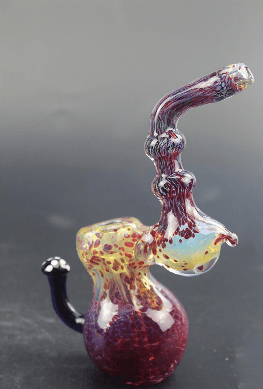 Bubbler en Verre Aubergine Élégant et Mystique