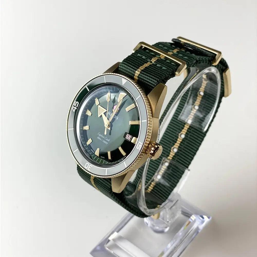 Captain Cook Automatic Grün Bronze 42 - Passeport Cases