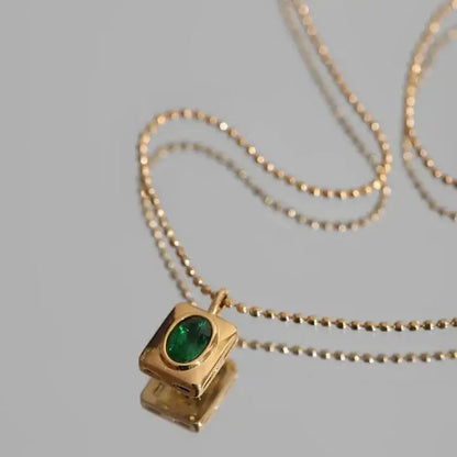 Collier Pendentif Vert - Passeport Cases