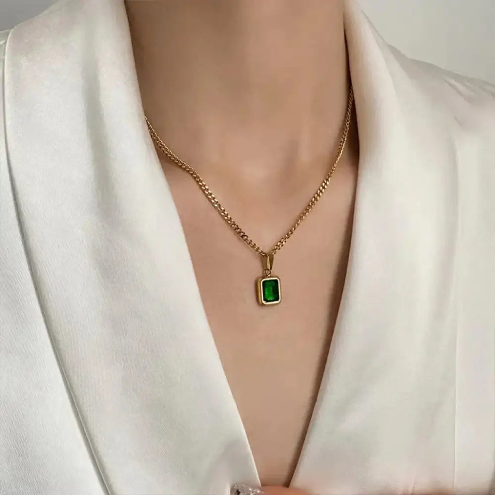 Collier Pendentif Vert - Passeport Cases