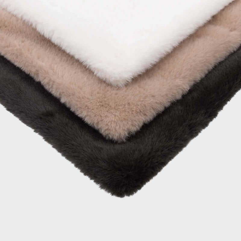 Plaid in faux fur for dog and cat - soft and protective cover in 3 colors