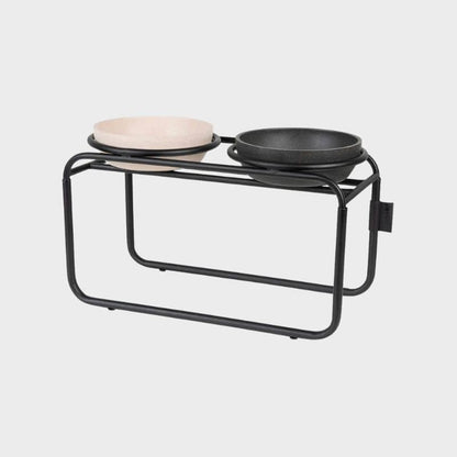 support de gamelle en acier compatible avec les gamelles en bambou District 70. Le Butler bowl stand permet de manger surélevé ce qui aide à la digestion (taille M)