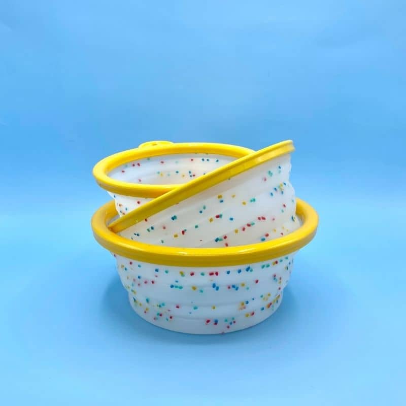 Foldable travel bowl for dogs with confetti - ferribiella patterns