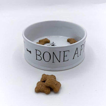 Ceramic Design Bowl for Dogs - "Bone Appetite" från Fringing Pet Shop 🦴