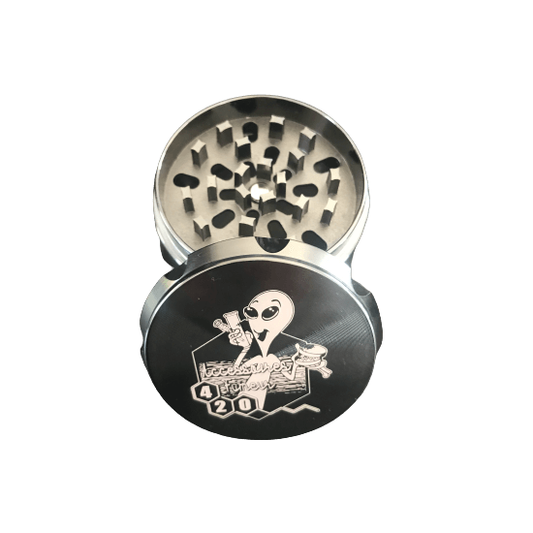 Grinder Métal Fumeur 420 – L'outil essentiel pour un broyage parfait et élégant