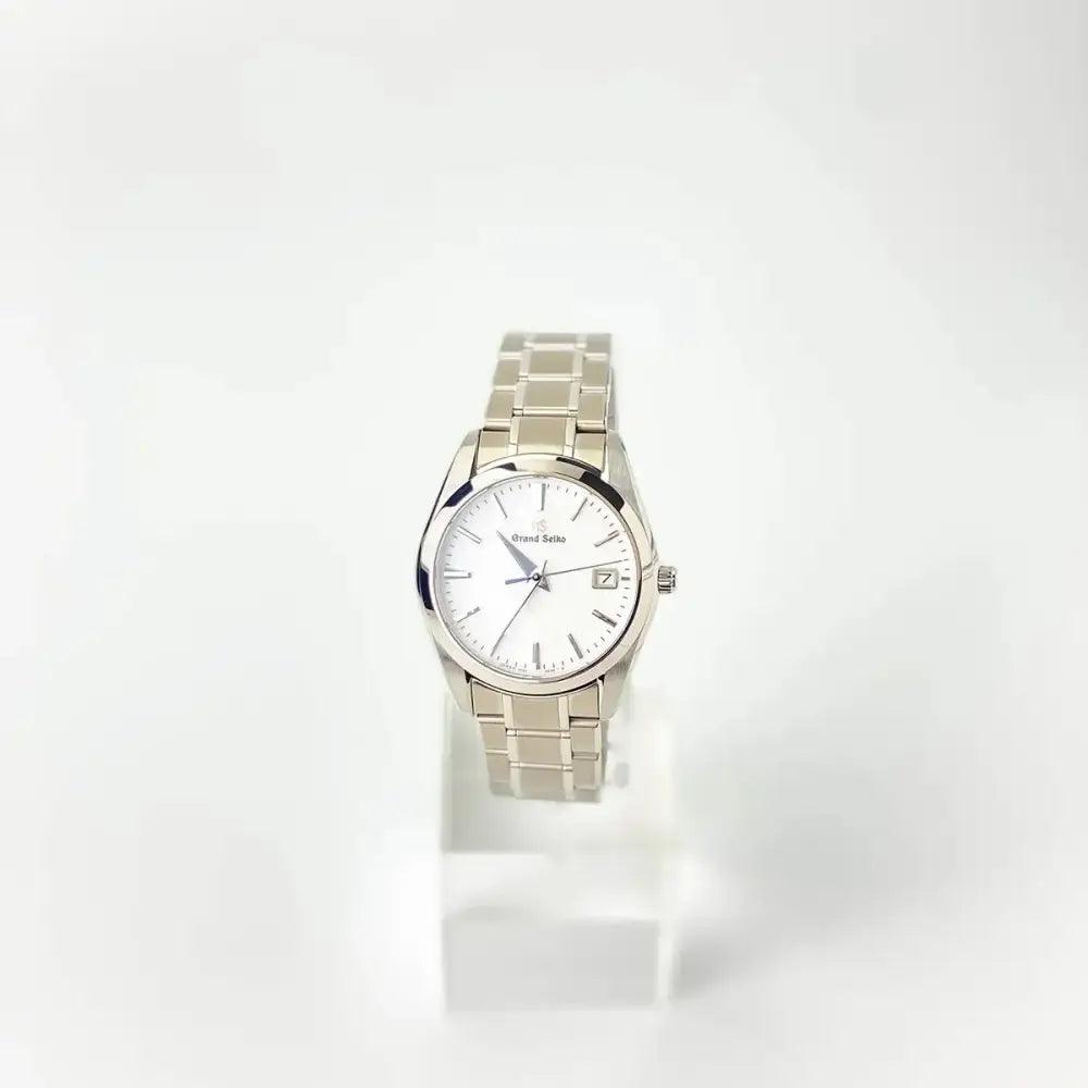 Heritage Collection 37mm White Dial - Passeport Cases