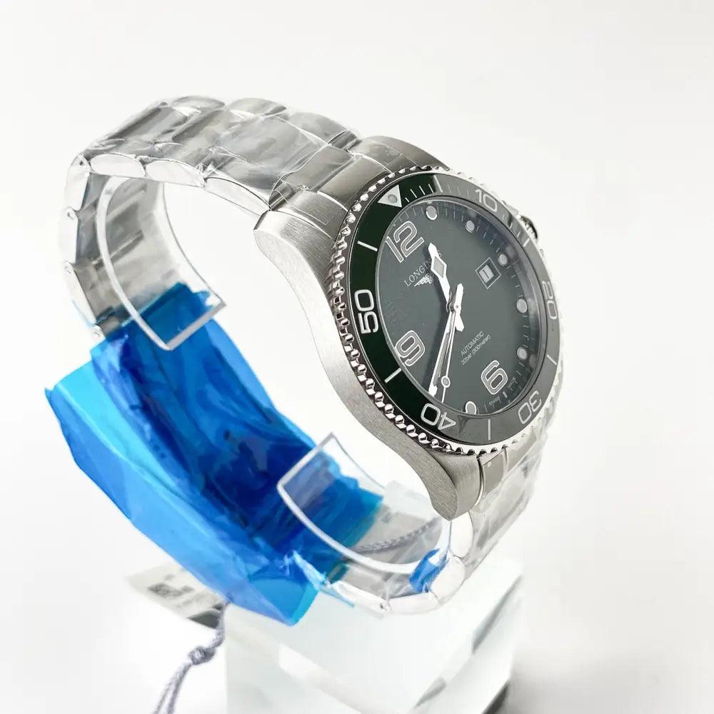 HydroConquest Grün 41mm - Passeport Cases