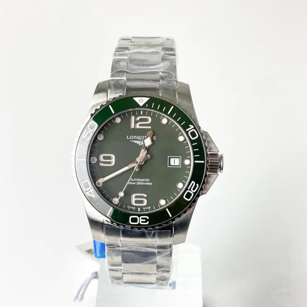 HydroConquest Grün 41mm - Passeport Cases