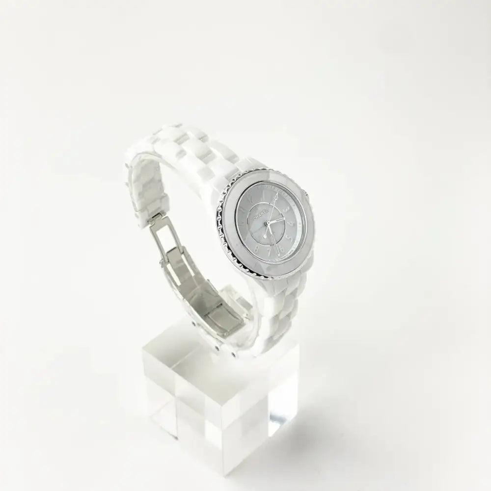 J12 33mm White Dial - Passeport Cases