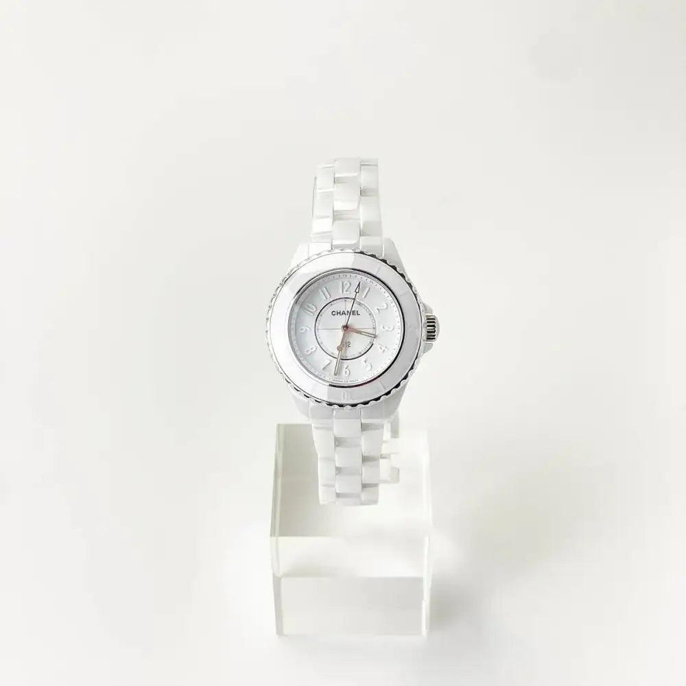 J12 33mm White Dial - Passeport Cases