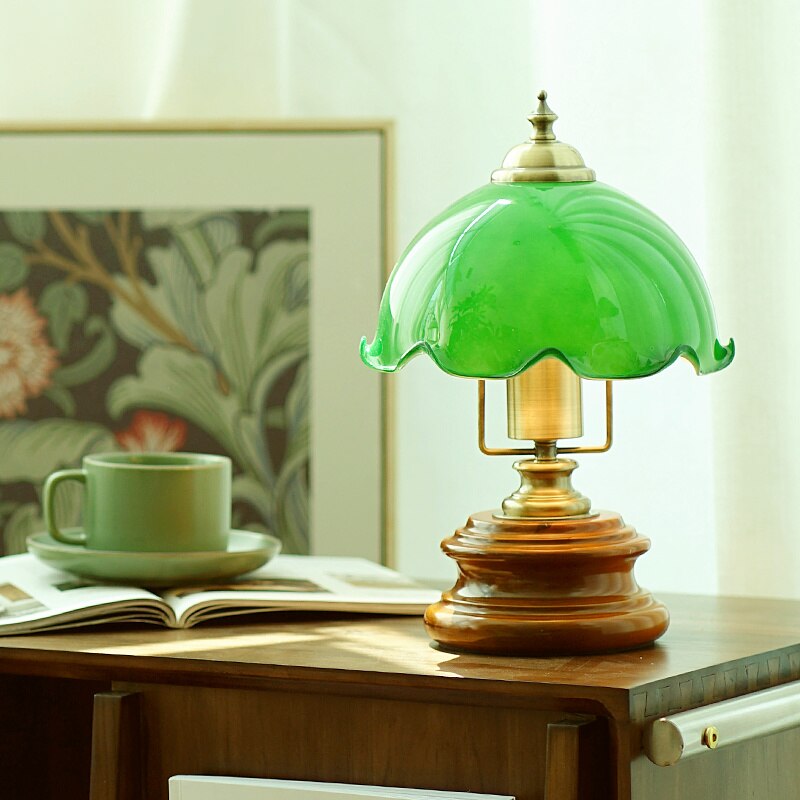 Lampe Vintage Vert en Laiton - Élégance et Style pour Votre Intérieur