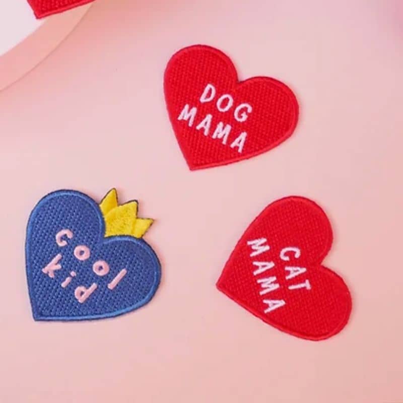 Thermocollant patch embroidered "cat mama" ❤️ - For clothing and accessories