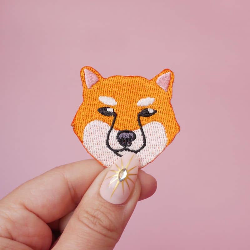 Thermocollant shiba Inu patch for customization - embroidered badge easy to apply