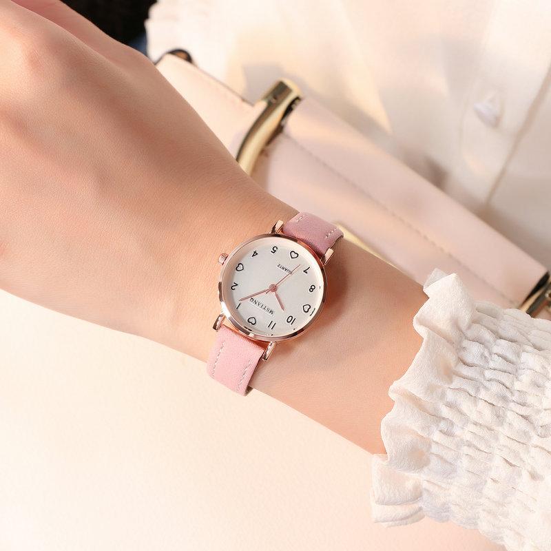 Montre Femme Vintage en Cuir Élégante et Tendance