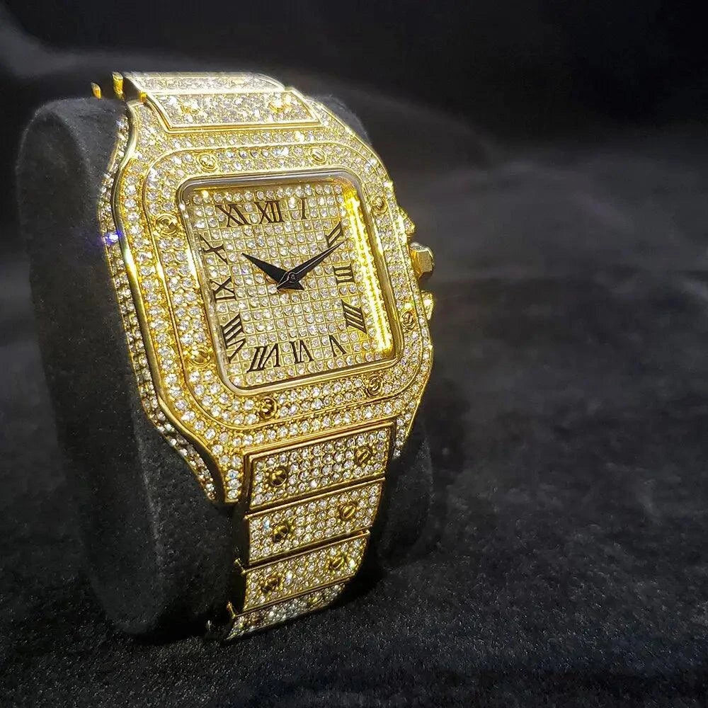 Montre King Square Fully iced out plaquée or - Passeport Cases