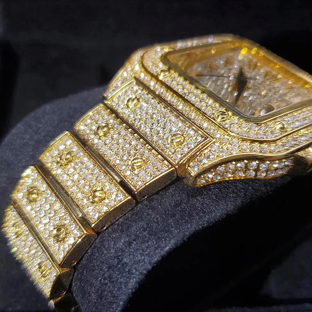 Montre King Square Fully iced out plaquée or - Passeport Cases