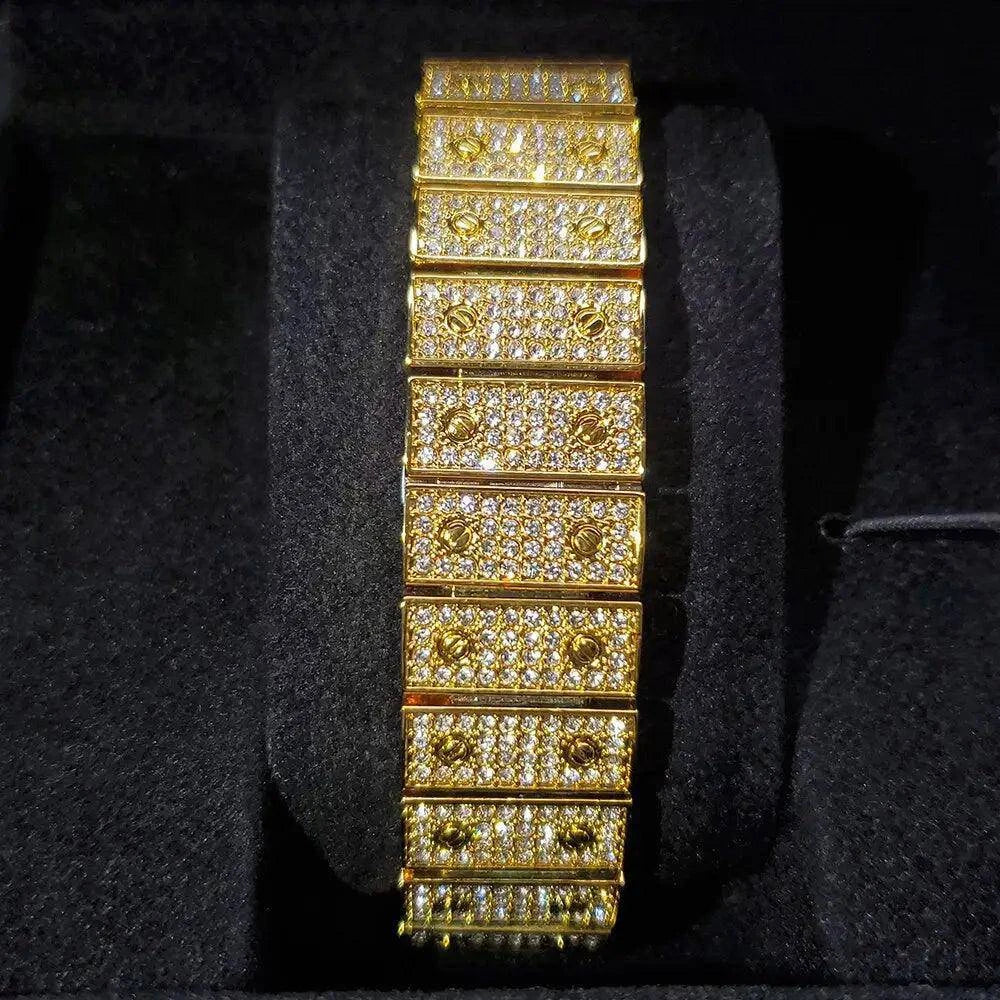 Montre King Square Fully iced out plaquée or - Passeport Cases