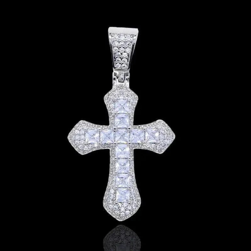 Pendentif croix diamant taille princesse - Passeport Cases