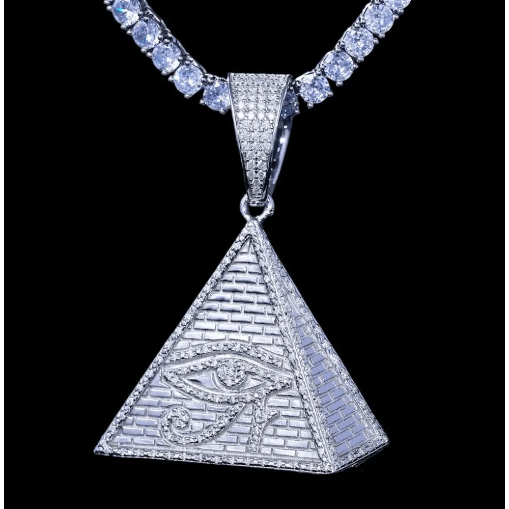 Pendentif pyramide avec diamants moissanite - Passeport Cases