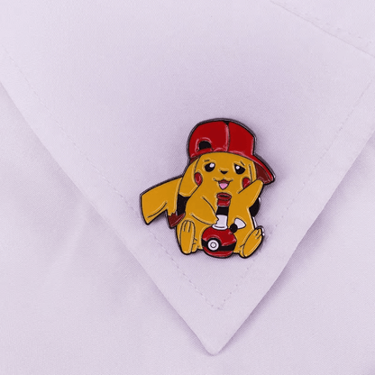 PIN'S PIKA STONE : Élégance et Fun au Coeur de l'Univers des Animations