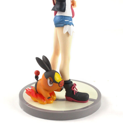 Figurine Tsutarja Touko avec Floink - 18 cm en PVC