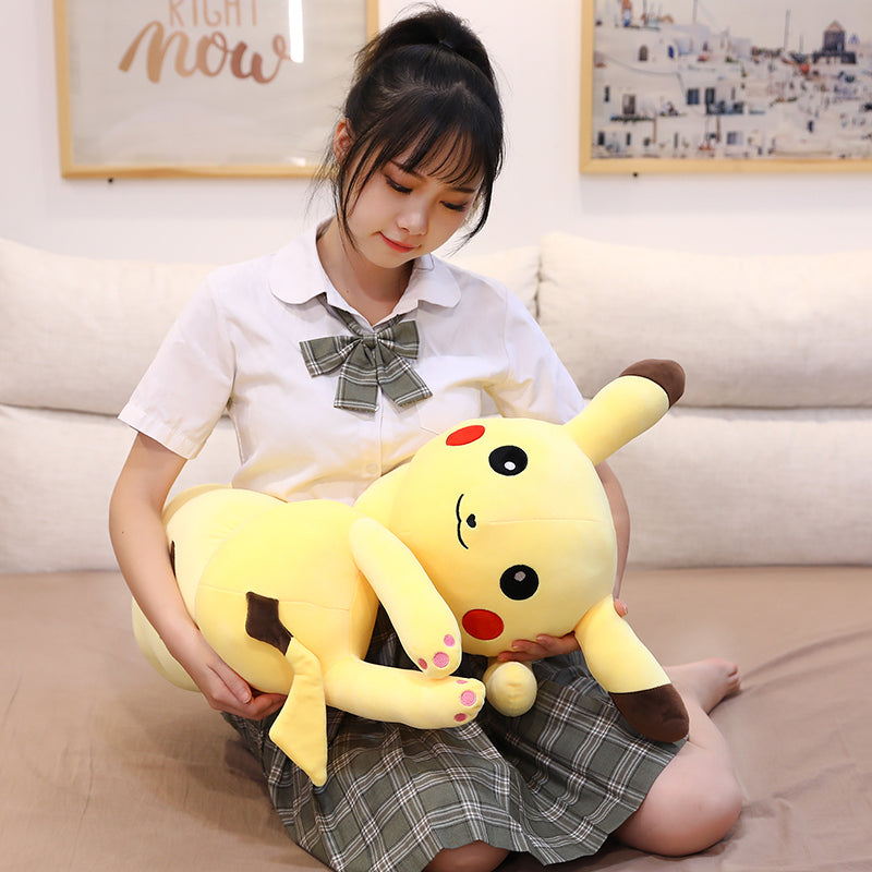 Peluche Géante Pikachu - Compagnon Douillet et Confortable