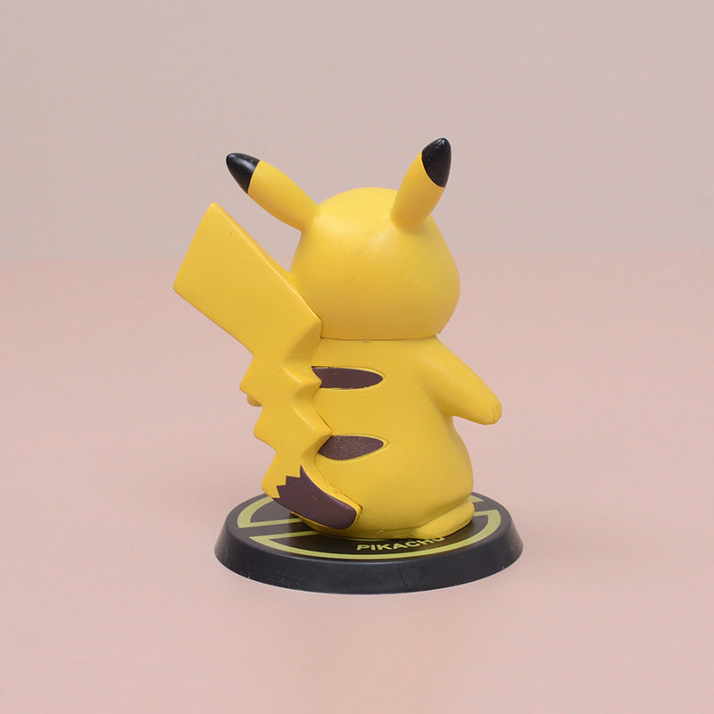 Sets de figuras de Pokemon Pikachu Mewtu y otros con 6 Pokemon cada uno