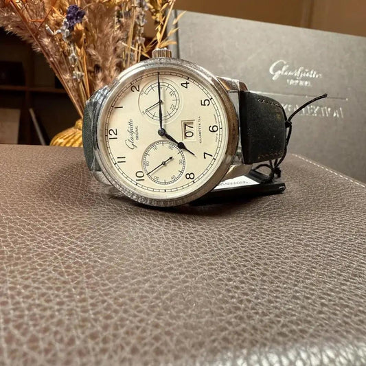 Senator Observer 44mm White Dial - Passeport Cases