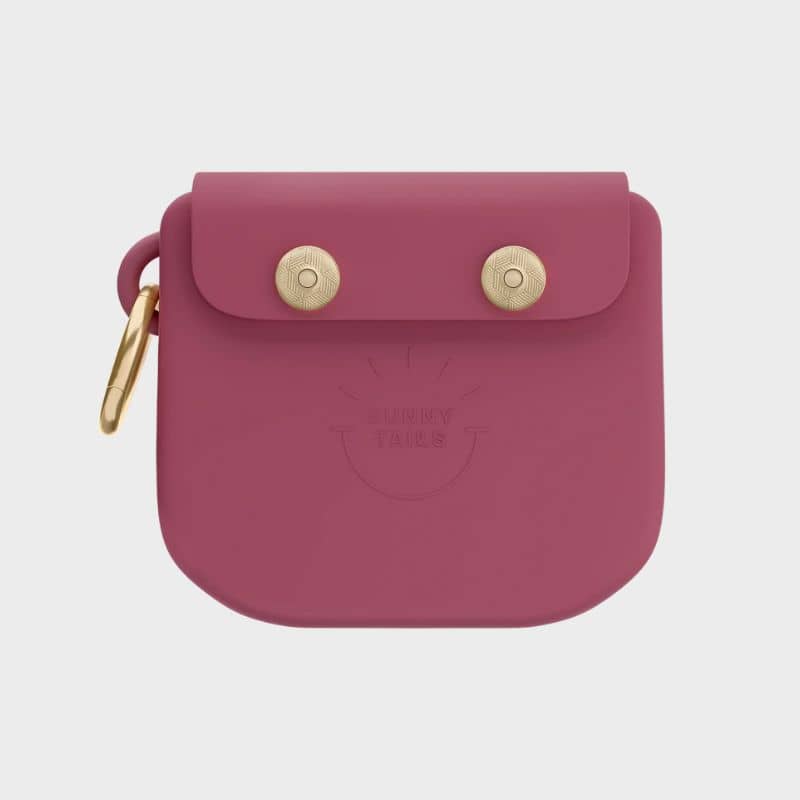 Pochette à friandises Sunny Tails pour ranger les récompenses de votre chien en silicone avec fermeture aimantée couleur framboise mulberry