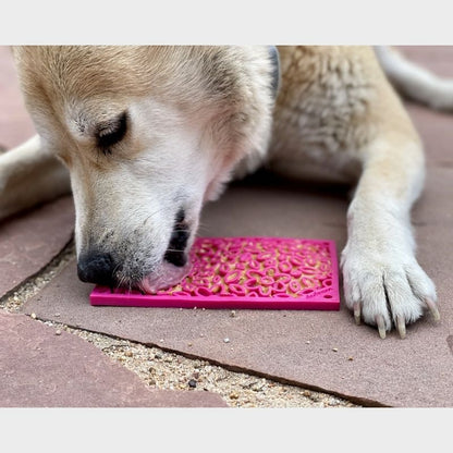 Compact dierenlikkende mat - Anti -stress voor hond en kat met roze bloemmotief 🌸